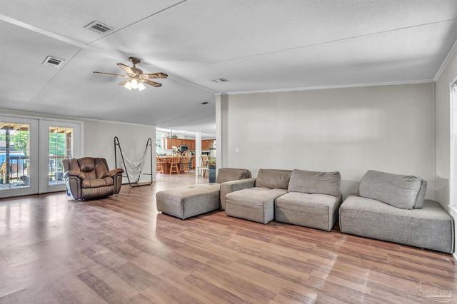 4068 Scottsdale Ave, Pace, FL 32571