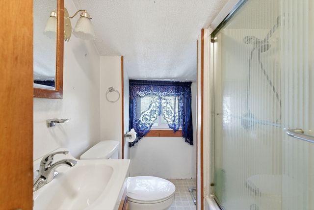 215 Pearl St, Reading, MA 01867