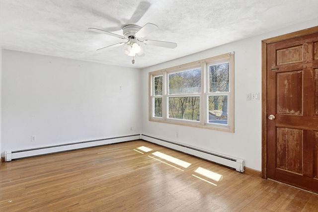 215 Pearl St, Reading, MA 01867