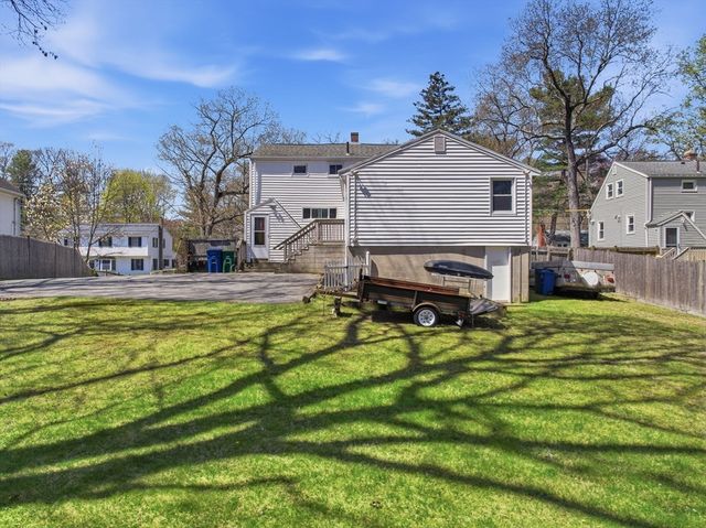 215 Pearl St, Reading, MA 01867