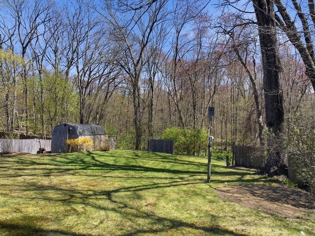 215 Pearl St, Reading, MA 01867