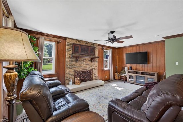 4028 Scotfield DR, Chesapeake, VA 23321