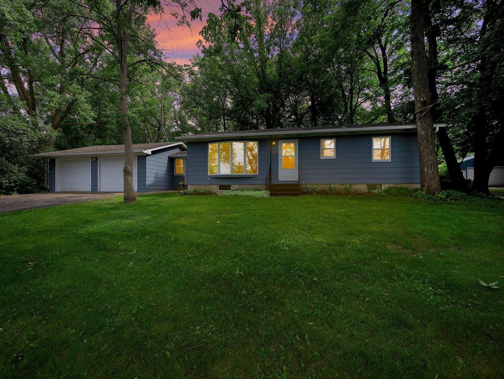 8545 70th Street NW, Annandale, MN 55302