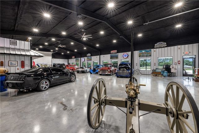 1229 State Highway 36 N, Caldwell, TX 77836