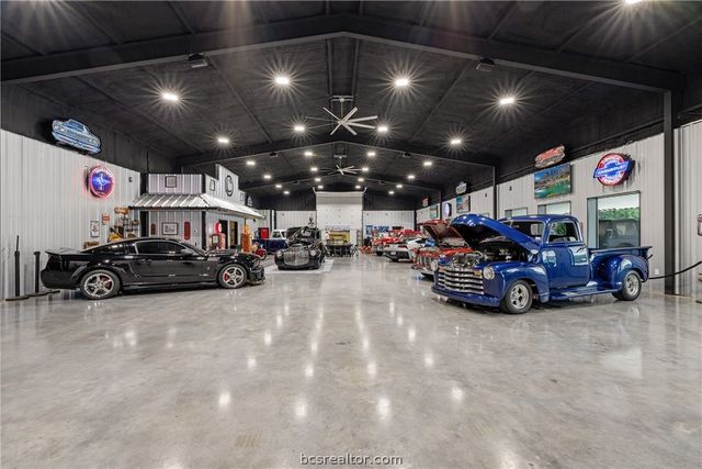 1229 State Highway 36 N, Caldwell, TX 77836