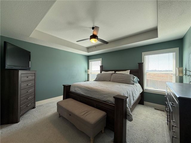 1205 NW 3rd Street, Oak Grove, MO 64075