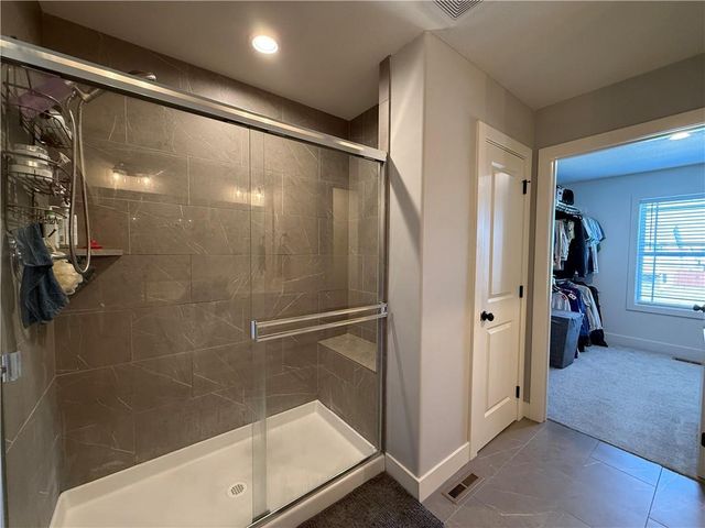 1205 NW 3rd Street, Oak Grove, MO 64075