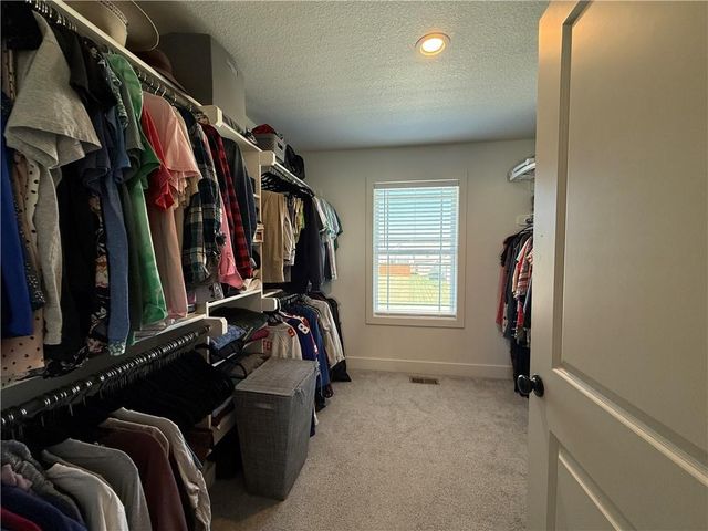 1205 NW 3rd Street, Oak Grove, MO 64075