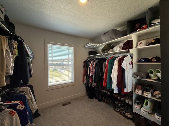 1205 NW 3rd Street, Oak Grove, MO 64075