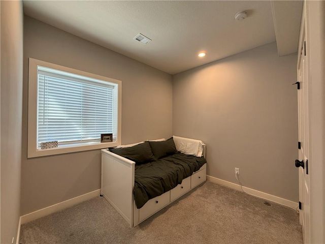 1205 NW 3rd Street, Oak Grove, MO 64075