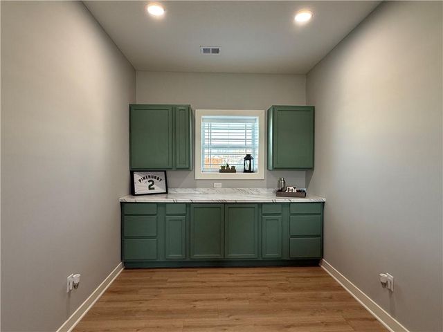 1205 NW 3rd Street, Oak Grove, MO 64075