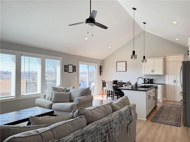 1205 NW 3rd Street, Oak Grove, MO 64075