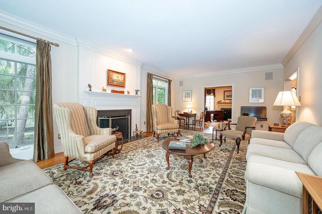 1227 DENBIGH LN, Wayne, PA 19087