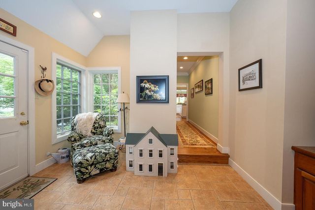 1227 DENBIGH LN, Wayne, PA 19087