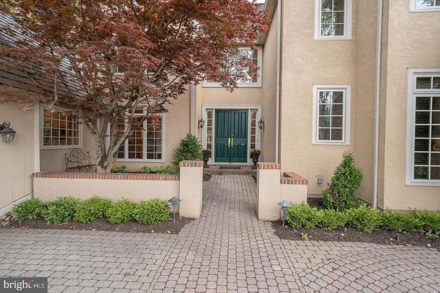 1227 DENBIGH LN, Wayne, PA 19087