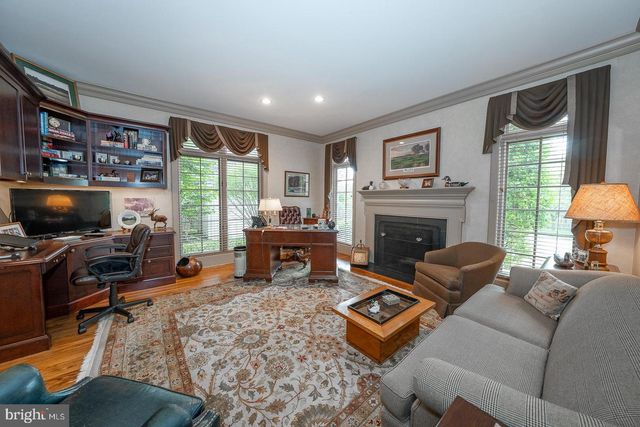 1227 DENBIGH LN, Wayne, PA 19087