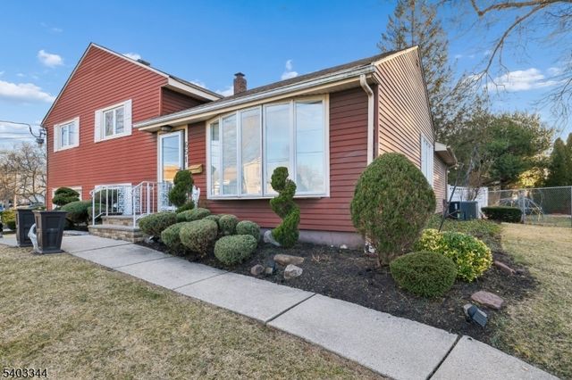 651 Amherst Rd, Linden City, NJ 07036