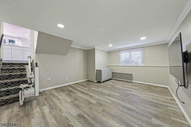 651 Amherst Rd, Linden City, NJ 07036