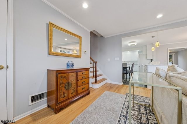 651 Amherst Rd, Linden City, NJ 07036