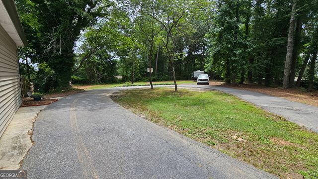 1581 Lost Mountain Road, Powder Springs, GA 30127