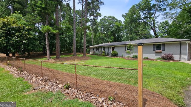 1581 Lost Mountain Road, Powder Springs, GA 30127