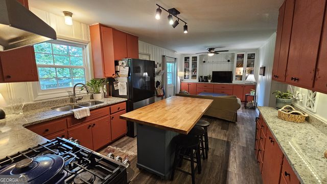 1581 Lost Mountain Road, Powder Springs, GA 30127