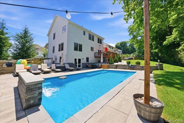 5 Gleneagles Court, Monroe, NY 10950
