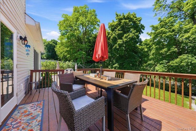5 Gleneagles Court, Monroe, NY 10950