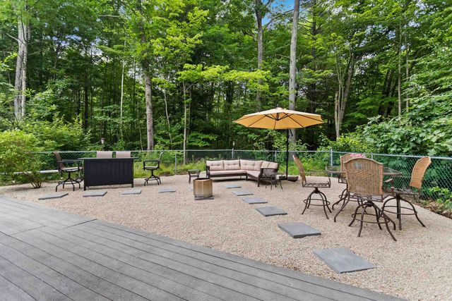 21 Kristin Drive, Derry, NH 03038