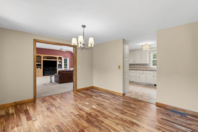 21 Kristin Drive, Derry, NH 03038