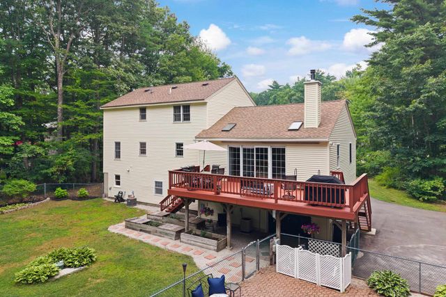21 Kristin Drive, Derry, NH 03038