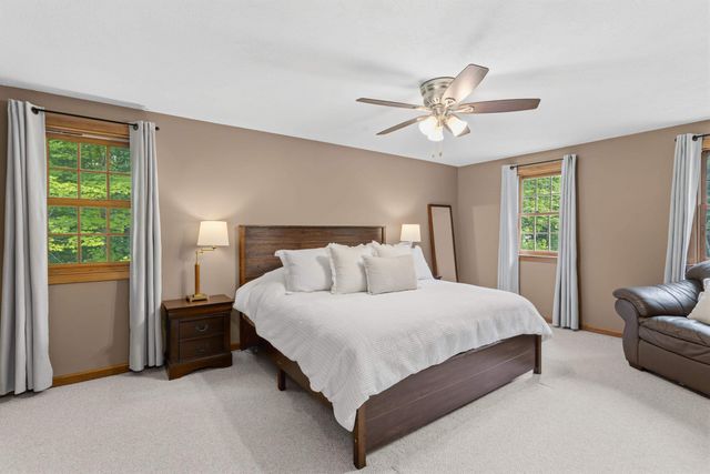 21 Kristin Drive, Derry, NH 03038
