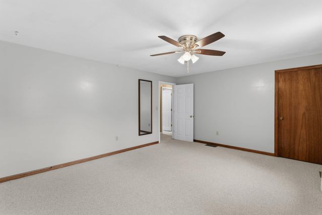 21 Kristin Drive, Derry, NH 03038