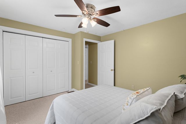 21 Kristin Drive, Derry, NH 03038