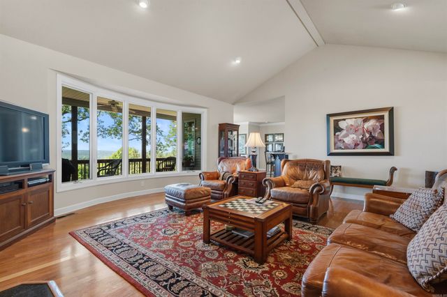 64 Montanoso Way, Hot Springs Village, AR 71909