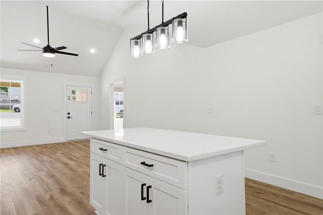 119 Rons Court NW, Calhoun, GA 30701