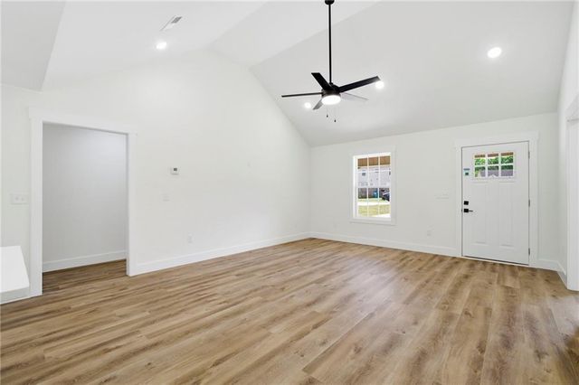 119 Rons Court NW, Calhoun, GA 30701