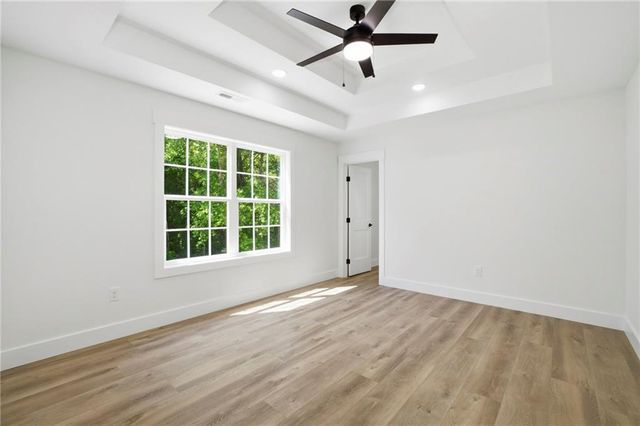 119 Rons Court NW, Calhoun, GA 30701
