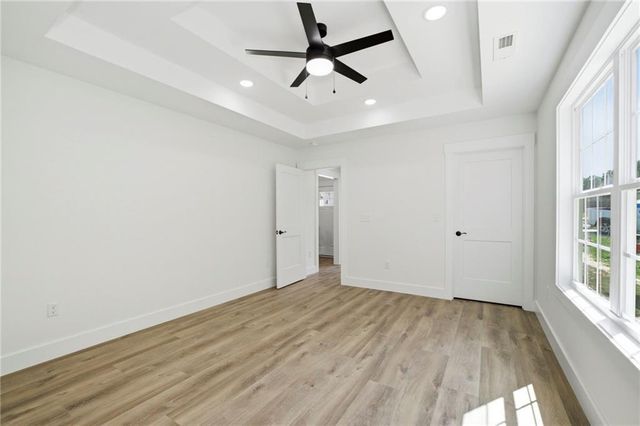 119 Rons Court NW, Calhoun, GA 30701