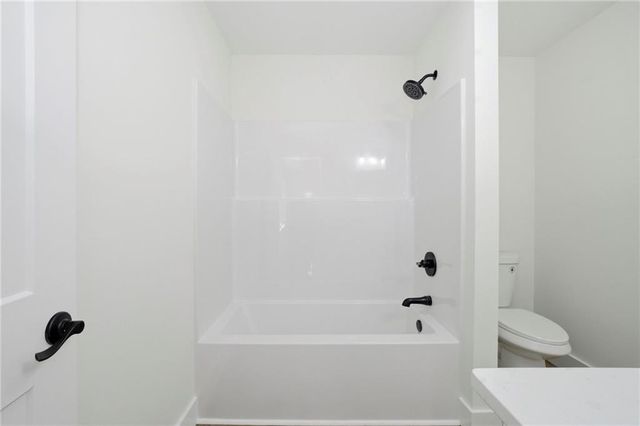 119 Rons Court NW, Calhoun, GA 30701
