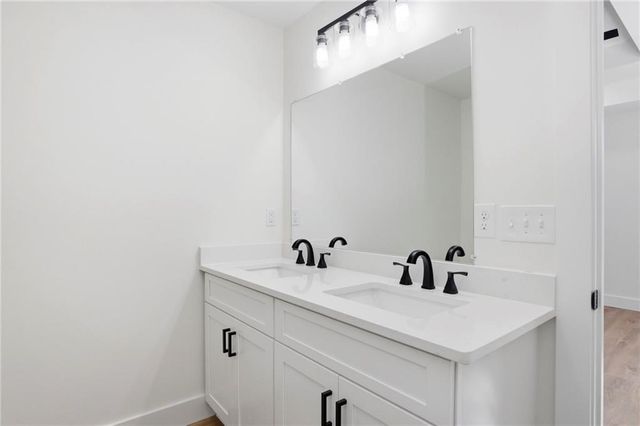 119 Rons Court NW, Calhoun, GA 30701