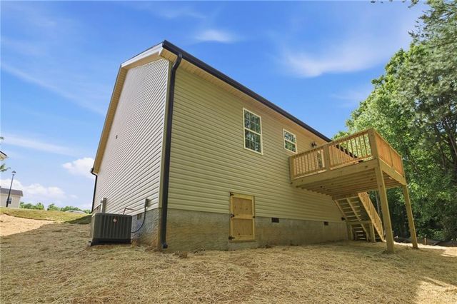 119 Rons Court NW, Calhoun, GA 30701
