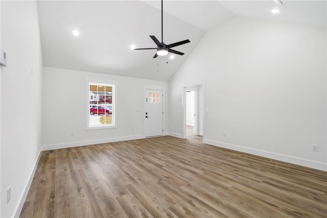 119 Rons Court NW, Calhoun, GA 30701