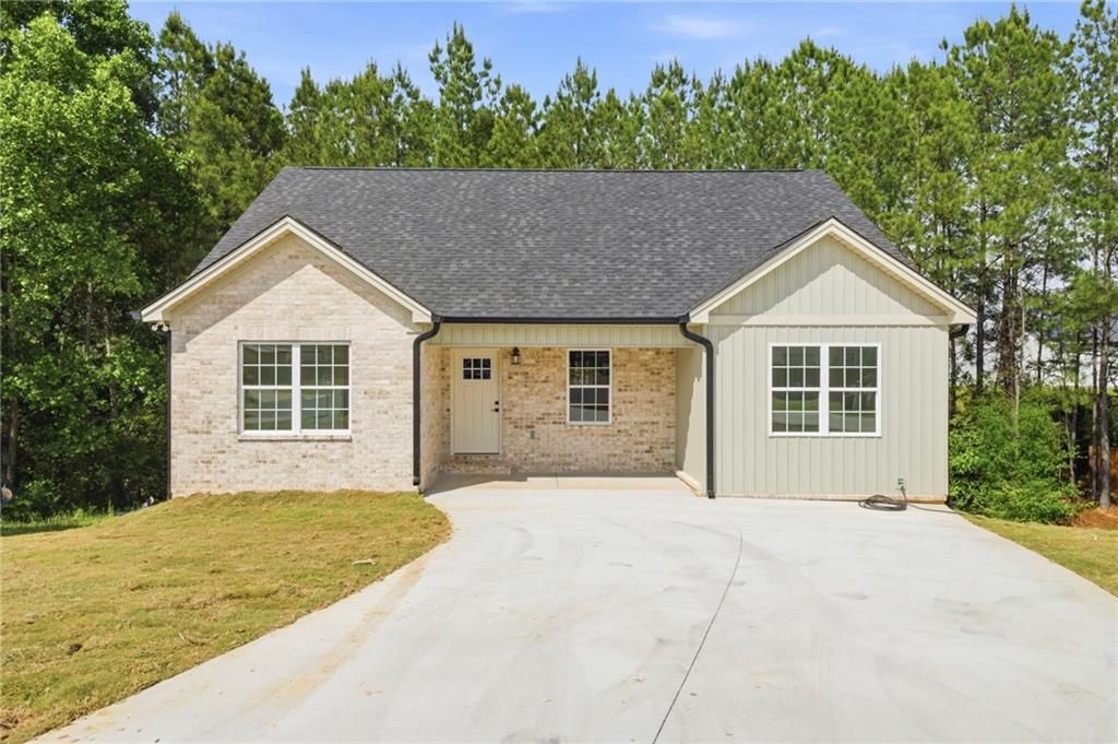 119 Rons Court NW, Calhoun, GA 30701
