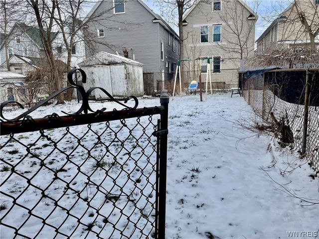 463 East Street, Buffalo, NY 14207