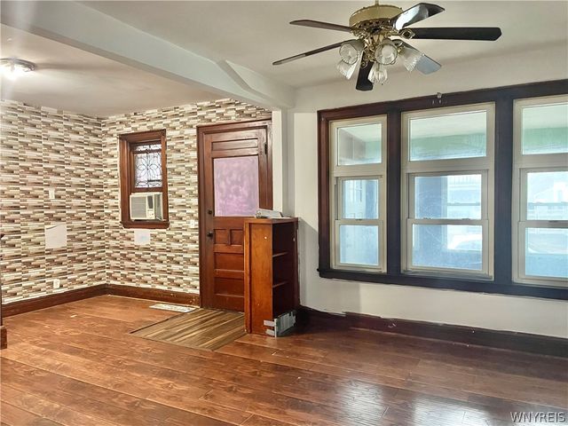 463 East Street, Buffalo, NY 14207