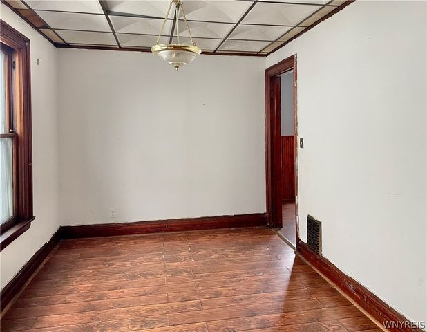 463 East Street, Buffalo, NY 14207