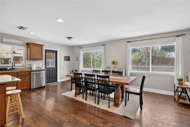 706 S OAKWOOD AVENUE, Brandon, FL 33511