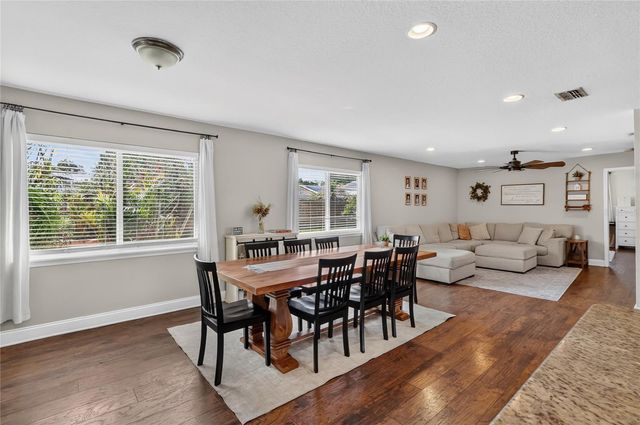 706 S OAKWOOD AVENUE, Brandon, FL 33511