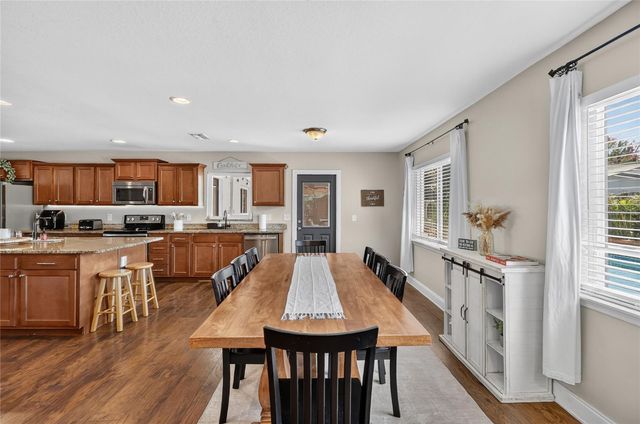 706 S OAKWOOD AVENUE, Brandon, FL 33511